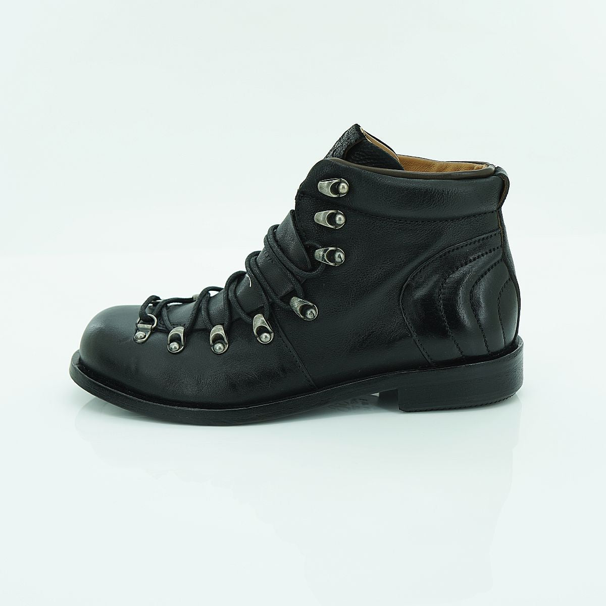 A.S. 98 Hiker-inspired Ankle Boot in Supple Black | 2025ASW19