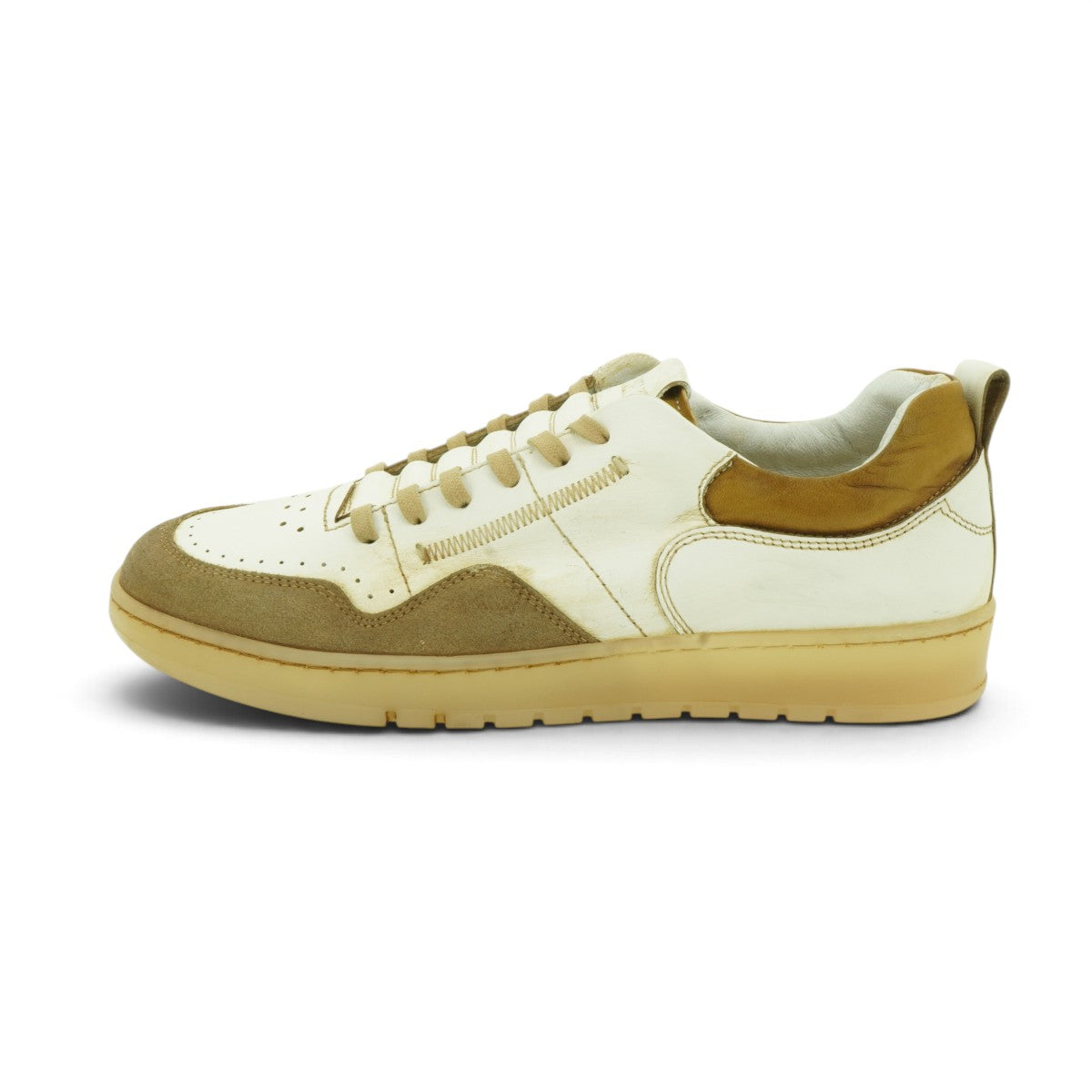 EV Low-top Sneaker