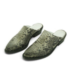 EV Pointed-toe Mule in Striking Grey Snake-print
