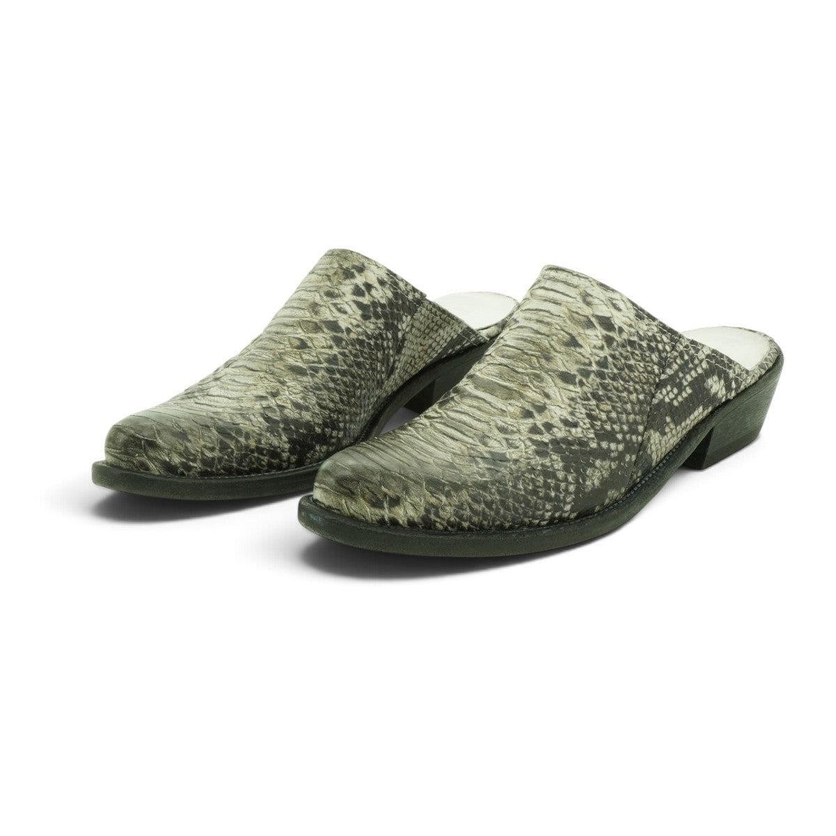 EV Pointed-toe Mule in Striking Grey Snake-print