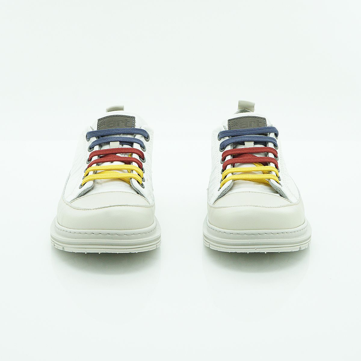 Art Low-top Platform Sneaker