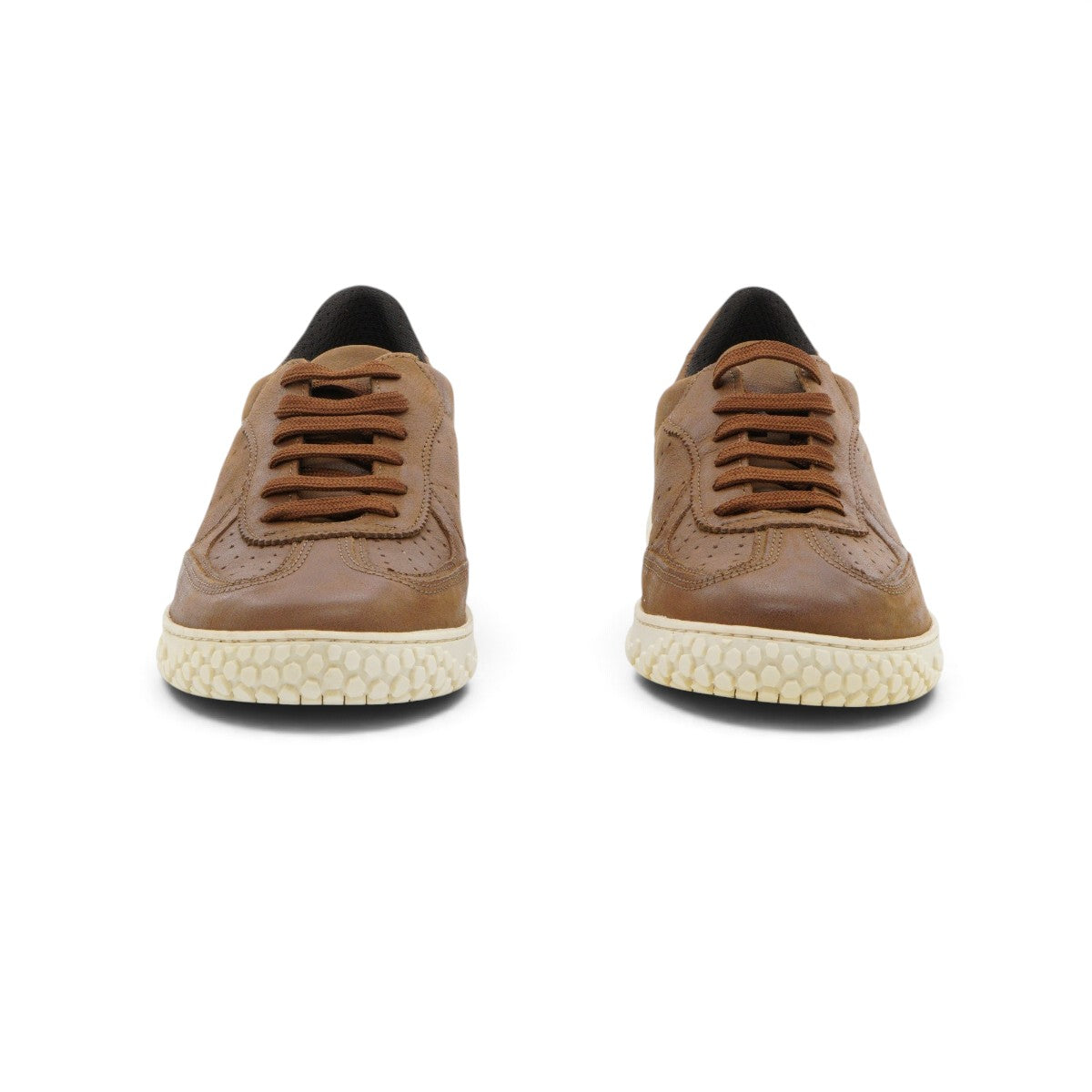Art Brogue-detail Low-top Sneaker in Distressed Tan