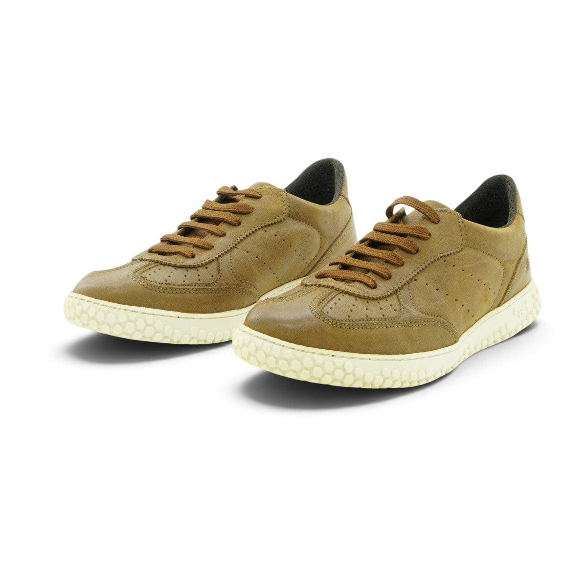 Art Brogue-detail Low-top Sneaker in Distressed Tan