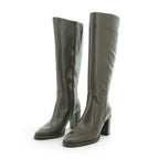 Wonders Knee-high Flat Boot in Dark Brown Leather
