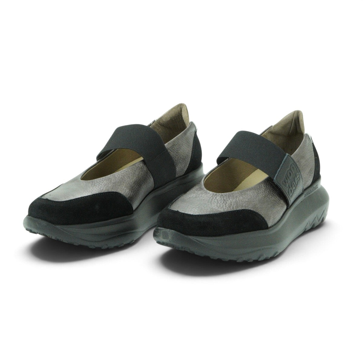 Wonders Elastic Strap Sneaker in All-black
