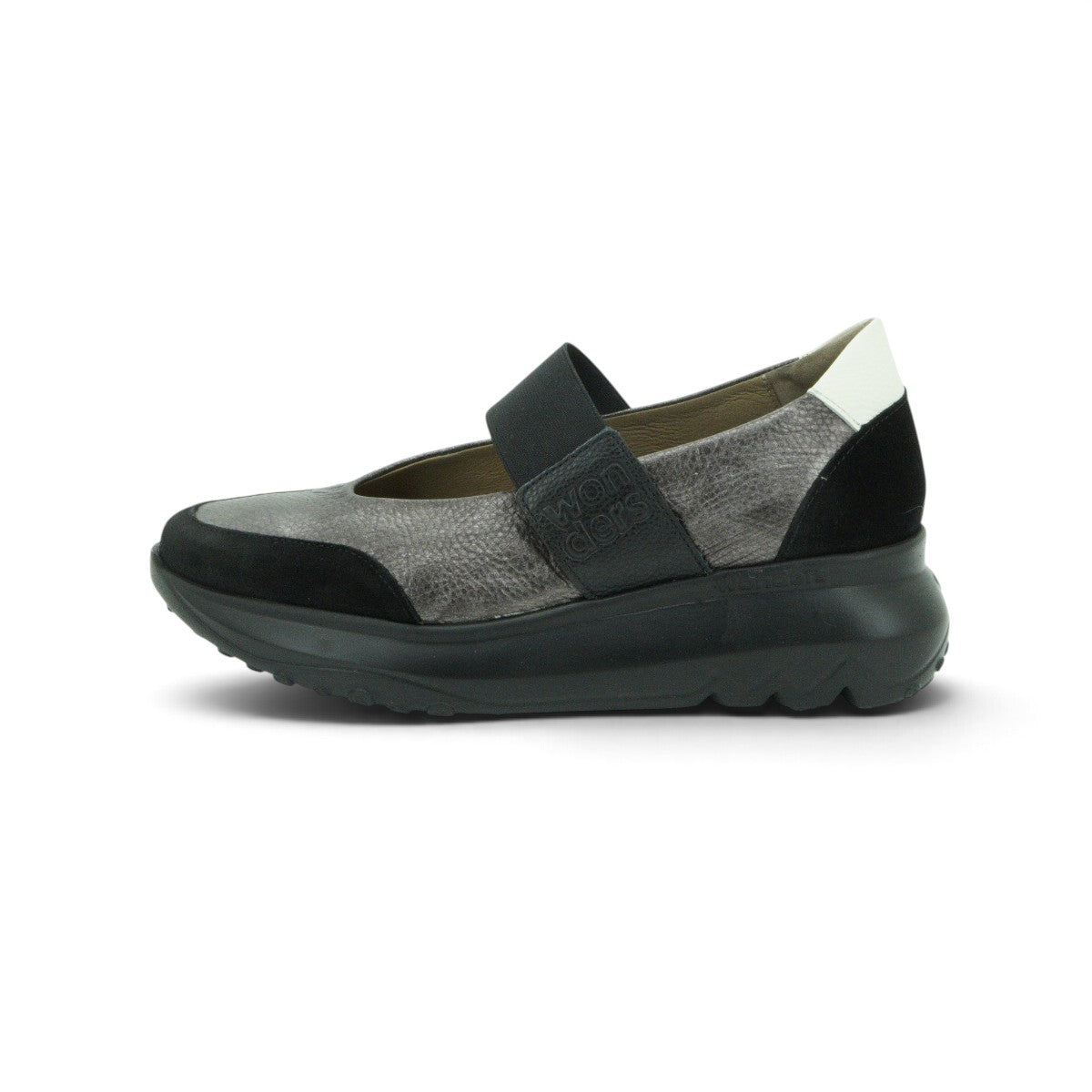 Wonders Elastic Strap Sneaker in All-black
