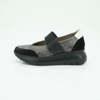 Wonders Elastic Strap Sneaker in All-black