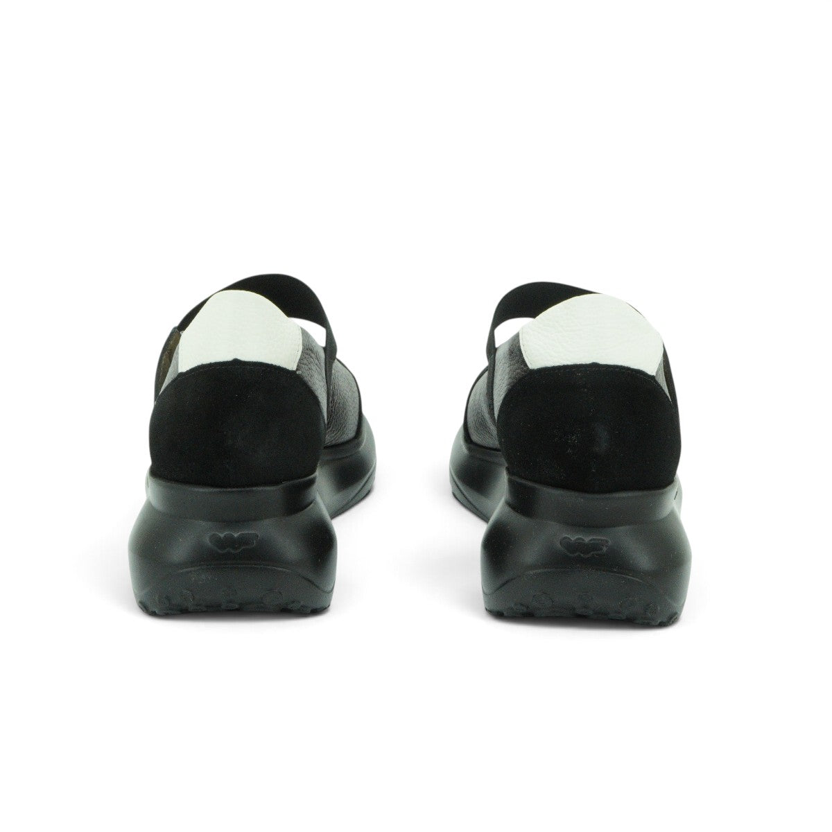 Wonders Elastic Strap Sneaker in All-black