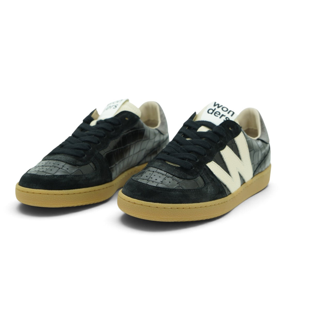 Wonders Court Sneaker in Black